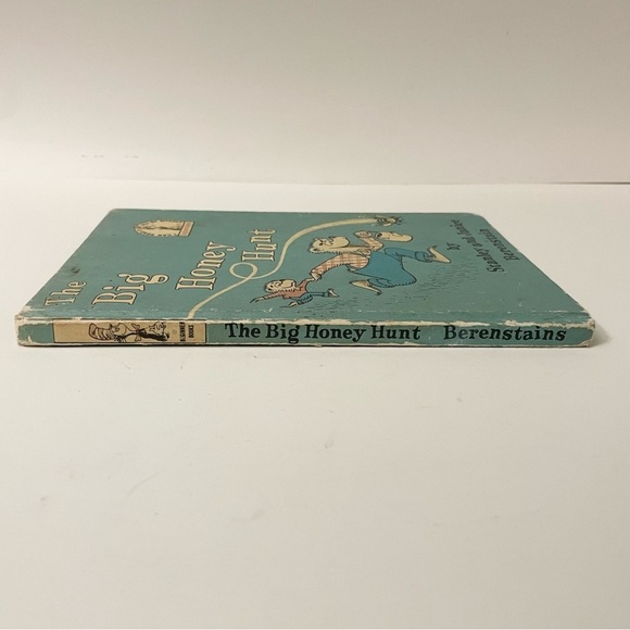 Vintage The Berenstain Bears The Big Honey Hunt Book - Picture 8 of 16